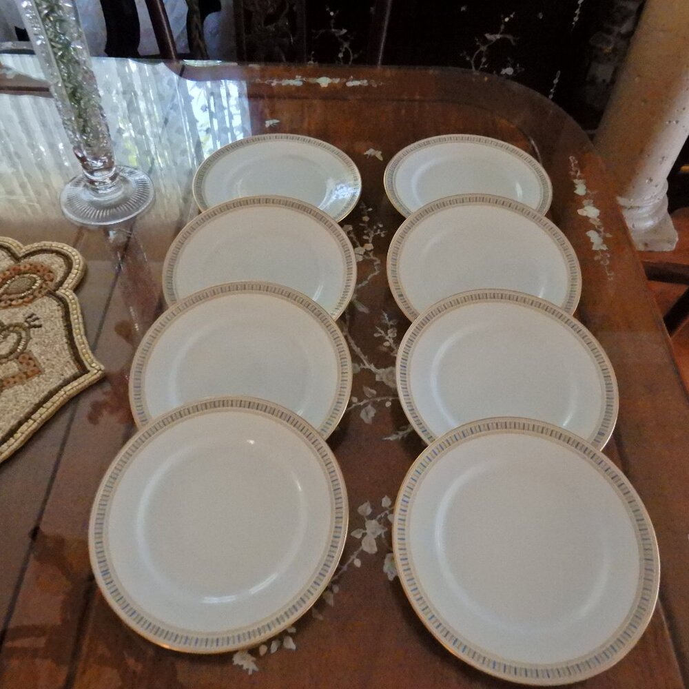 8 VTG.Luncheon Plates Gucci Richard Ginori Italy Assyrian Royal Mark Gold Trim